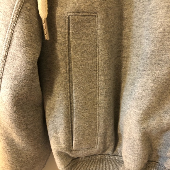Lululemon Reversible Sherpa and Gray Crop Jacket in Size Medium - Picture 7 of 10